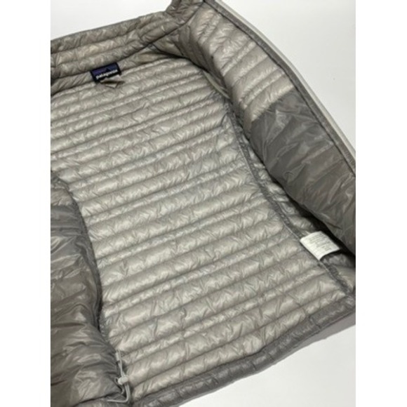 Patagonia Women's XS Lightweight Down Insulated Vest Gray Silver Full Zip Puffer - Picture 6 of 13